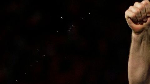 La selección de Chile no aprovechó su condición de local y cayó ante un poderoso Argentina, comandado por Lionel Messi.