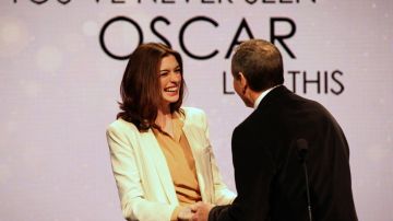 Las ganancias de las fotos exclusivas del matrimonio de Anne Hathaway con Adam Shulman se donarán a potenciales matrimonios gay.