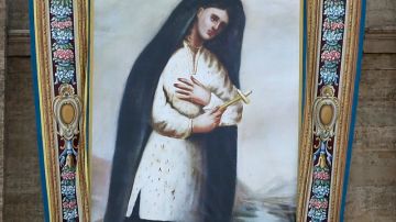 Un tapete con la imagen de Kateri Tekakwitha en el Vaticano.