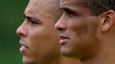 Rivaldo analiza su retiro de las canchas, debido a lesiones que lo aquejan