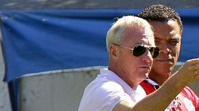 Johan Cruyff visitó el entrenamiento de las Chivas del Guadalajara