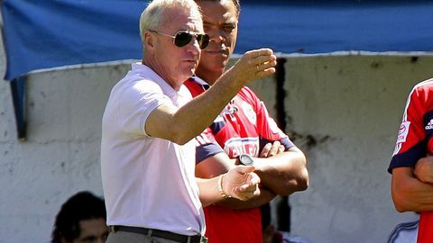Johan Cruyff visitó el entrenamiento de las Chivas del Guadalajara
