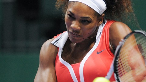La estadounidense Serena Williams no tuvo problemas para imponerse ayer a la alemana Angelique Kerber en el torneo de Estambul.