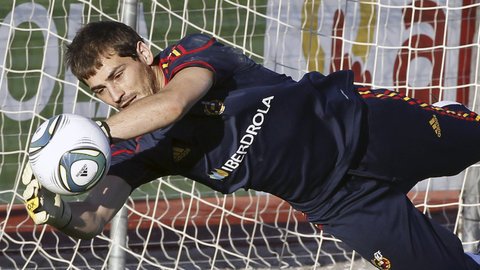 Íker Casillas ha ganado todo, ahora suma el premio Príncipe de Asturias compartido con Xavi Hernández.