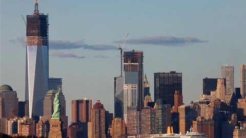 Los meteorólogos dijeron que se producirán vientos huracanados, inundaciones, intensas lluvias y quizás nevadas a partir del domingo hasta el miércoles.