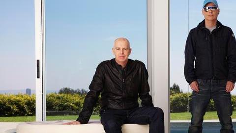 Neil Tennant (izq.) y Chris Lowe, el legendario dúo de música pop más conocido como Pet Shop Boys.
