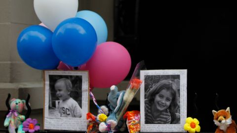 Ayer se mostraron las fotografías de los menores que presuntamente asesinó una niñera: Leo Krim, de 2 años, y su hermana Lucia, de 6.