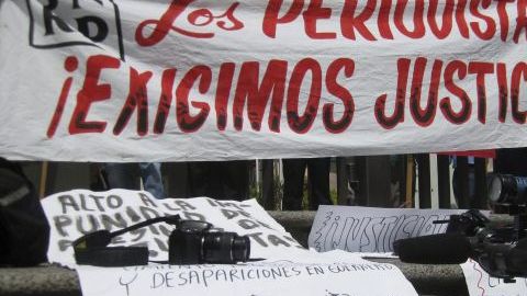 La agresión al periodista boliviano  Fernando Vidal le causó quemaduras graves.