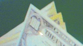 El envío promedio de cada remesa hacia México fue de 296.18 dólares.