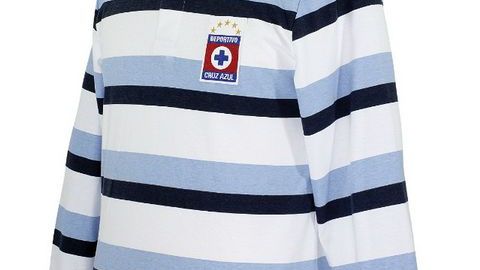 Este es el suéter conmemorativo del legendario portero de Cruz Azul, Miguel "Superman" Marín.