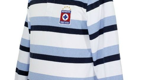 Este es el suéter conmemorativo del legendario portero de Cruz Azul, Miguel "Superman" Marín.