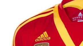 España y la firma deportiva Adidas presentaron la camiseta para la Confederaciones.
