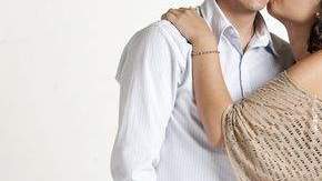 Asfixiar a tu pareja es mala idea para lograr una relación estable.