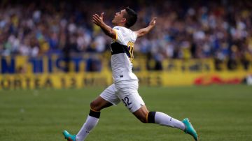 Leandro Paredes, el nuevo grito de gol de Boca Juniors, celebra su anotación a San Lorenzo el sábado pasado, por el campeonato argentino de fútbol.