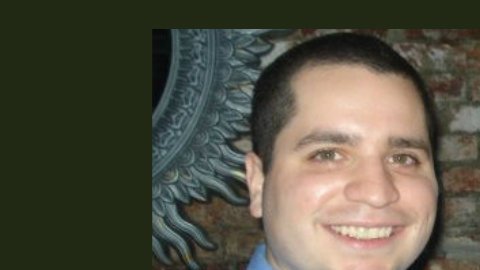 El exagente de la policía de la ciudad de Nueva York fue arrestado, a finales de octubre, por agentes de la Oficina Federal de Investigaciones (FBI).