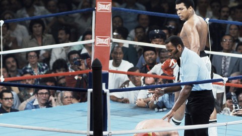 Ali derrotó al belga Jean-Pierre Coopman el 20 de febrero de 1976, en San Juan, Puerto Rico.