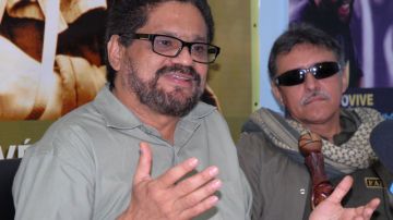 Los negociadores de las FARC, Ivan Márquez, izquierda y Jesús Santrich. quienes se encuentran en La Habana, Cuba desde hace varos días.