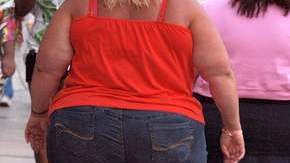 Millones de estadounidenses padecen diabetes tipo 2 provocada por la obesidad.