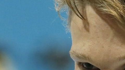 Impone nadador francés Agnel récord mundial en 400 metros libres