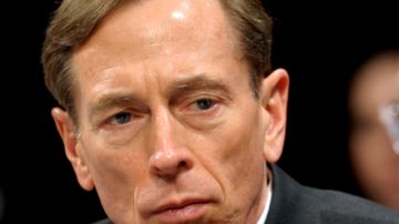 El exdirector de la CIA, David Petraeus, cuando testificaba ante el Congreso una vez anterior a esta próxima comparecencia.