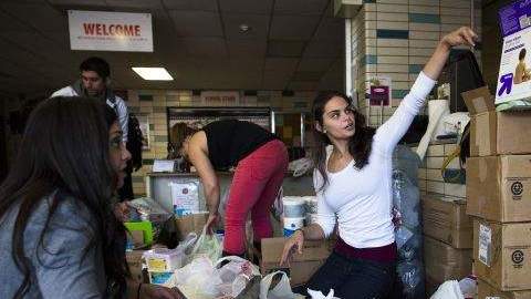 Las autoridades piden solamente hacer donaciones a organizaciones caritativas legítimas.