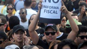 Los dominicanos de Nueva York se unen al repudio que ha causado en su país la reforma fiscal que contempla la subida de los impuestos conocida como "paquetazo".
