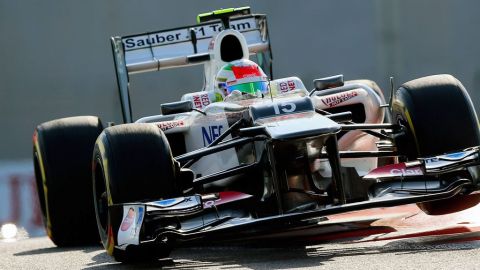 "Estoy confiado en que podemos mejorar": Checo Pérez, durante el segundo día de prácticas libres.