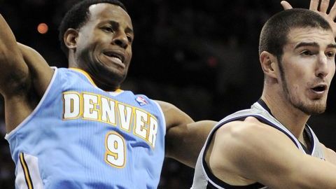 El marcador fue de 126-100. Ginóbili y los Spurs tienen fácil victoria sobre Nuggets.