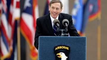 El exdirector de la Agencia Central de Inteligencia (CIA), David Petraeus, durante una ceremonia en Fort Campbell, Ky.