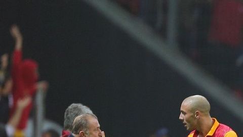 El Galatasaray firme como segundo tras pegarle al Manchester United.
