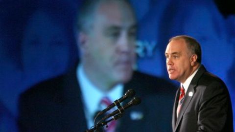 Chevron Corp. pidió hoy a una comisión de ética de Nueva York que investigue la conducta de contralor estatal Thomas DiNapoli.
