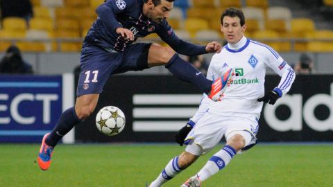 El PSG certifica en Kiev su clasificación con doblete de Lavezzi.
