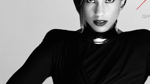 El mas reciente álbum de Alicia Keys "Girl On Fire".
