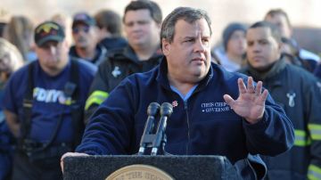 El gobernador Chris Christie encabeza los esfuerzos del gobierno estatal para ayudar a los afectados por el huracán Sandy.