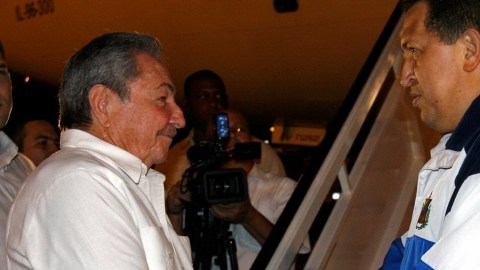 En julio del año anterior el presidente Hugo Chávez se reunió con su homólogo cubano Raúl Castro en Cuba en uno de los viajes del líder venezolano a la isla.