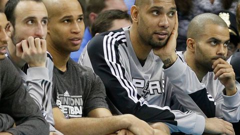 La NBA multa a los Spurs por alinear reservas. En la foto, las estrellas Tim Duncan, Tony Parker y Manu Ginobilli.