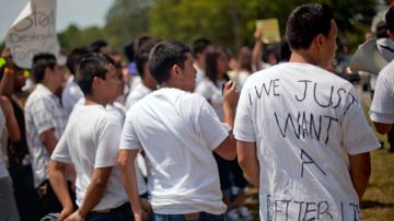 Los estudiantes inmigrantes esperan una solución "permanente" al sistema migratorio disfuncional que incluya opciones para alcanzar la ciudadanía.