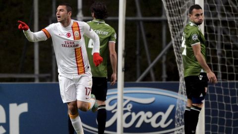 Amarra Galatasaray su pase a octavos de final, al vencer 2-1 a Braga en la Champions.