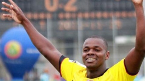 Narciso Mina, goleador del campeón Barcelona, con 30 tantos, no jugará la Libertadores. Irá al América de México.