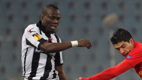 Liverpool avanza en Liga Europa al vencer al Udinese.