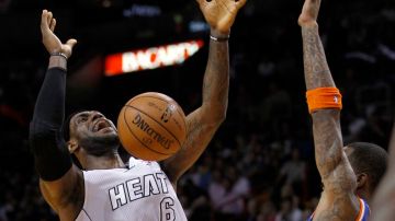 Los Knicks, sin Carmelo Anthony, apalean al Heat de Miami en su casa.
