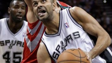 Parker encabeza a los Spurs sobre los Rockets