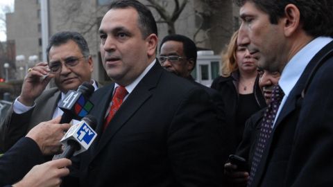 El 11 de marzo de 2013, Hiram Monserrate comienza a cumplir su condena.