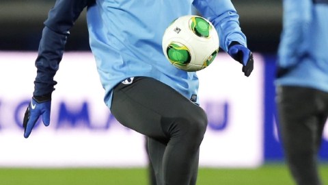El goleador Aldo de Nigris una de las cartas del Monterrey que busca la final del Mundial.
