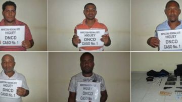 Combo de las fotos de los detenidos y la cocaína decomisada por las autoridades a los presuntos narcotráficantes.