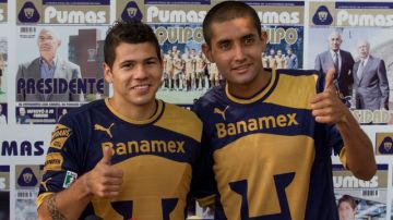 El centro delantero de Paraguay,  Robín Ramírez (izq.), y el canterano  Ignacio González fueron presentados ayer como nuevos refuerzos de Pumas para el  Torneo Clausura 2013 de la Liga MX.