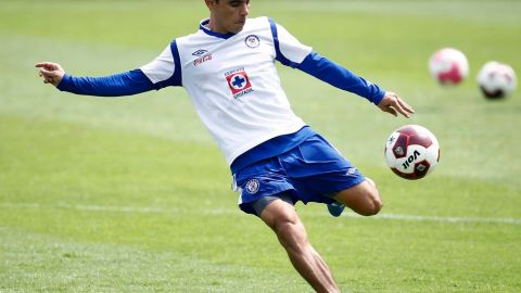 Omar Bravo salió del Cruz Azul para irse con los Rojinegros del Atlas