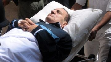 Hace dos días, Mubarak fue sometido a un TAC (Tomografía Axial Computerizada) en la cabeza en el Hospital de las Fuerzas Armadas de Maadi, en El Cairo, y tras la prueba regresó a la cárcel de Tora.