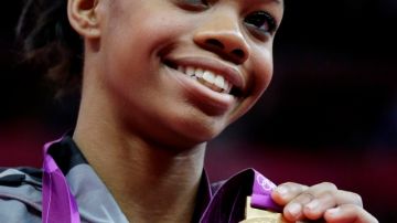 La gimnasta estadounidense Gabrielle Douglas ganó el oro en Londres.
