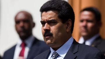 El vicepresidente Nicolás Maduro recibe instrucciones de Chávez desde Cuba.